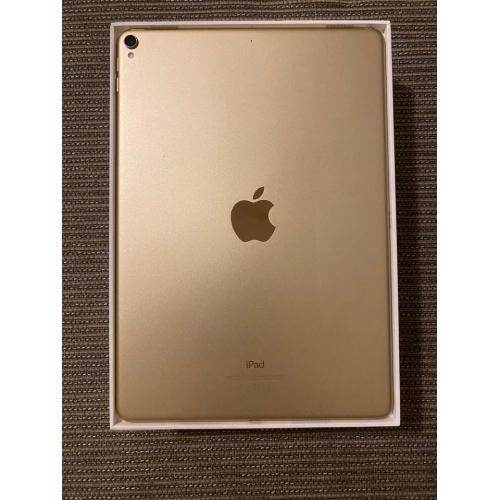 Apple iPad Pro 1st Gen. 256GB, Wi-Fi, 10.5 in - Gold - A1701