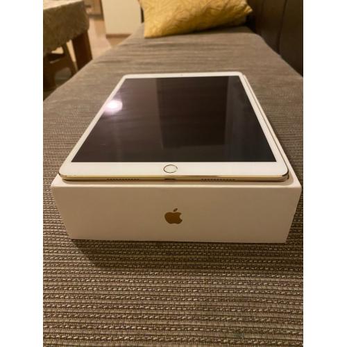 Apple iPad Pro 1st Gen. 256GB, Wi-Fi, 10.5 in - Gold - A1701