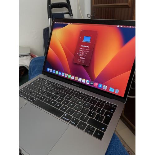 Apple MacBook Pro Mid-2017 - Intel Core i5-7360U - 16GB RAM - 256GB SSD