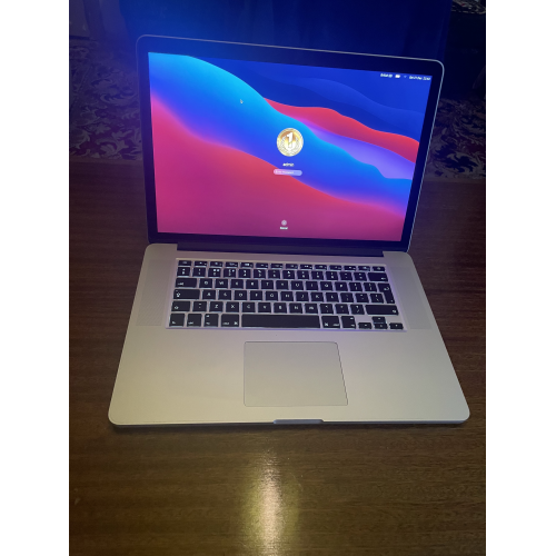 Apple MacBook Pro 15" A1398 2015 i7-4th Gen 2.2Ghz 16GB RAM 256GB SSD